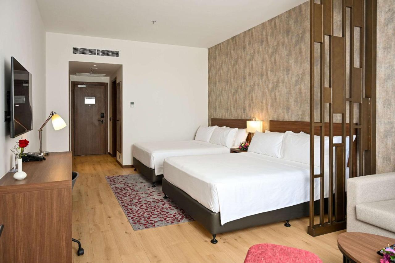 Comfort Hotel Riyadh Olaya Экстерьер фото