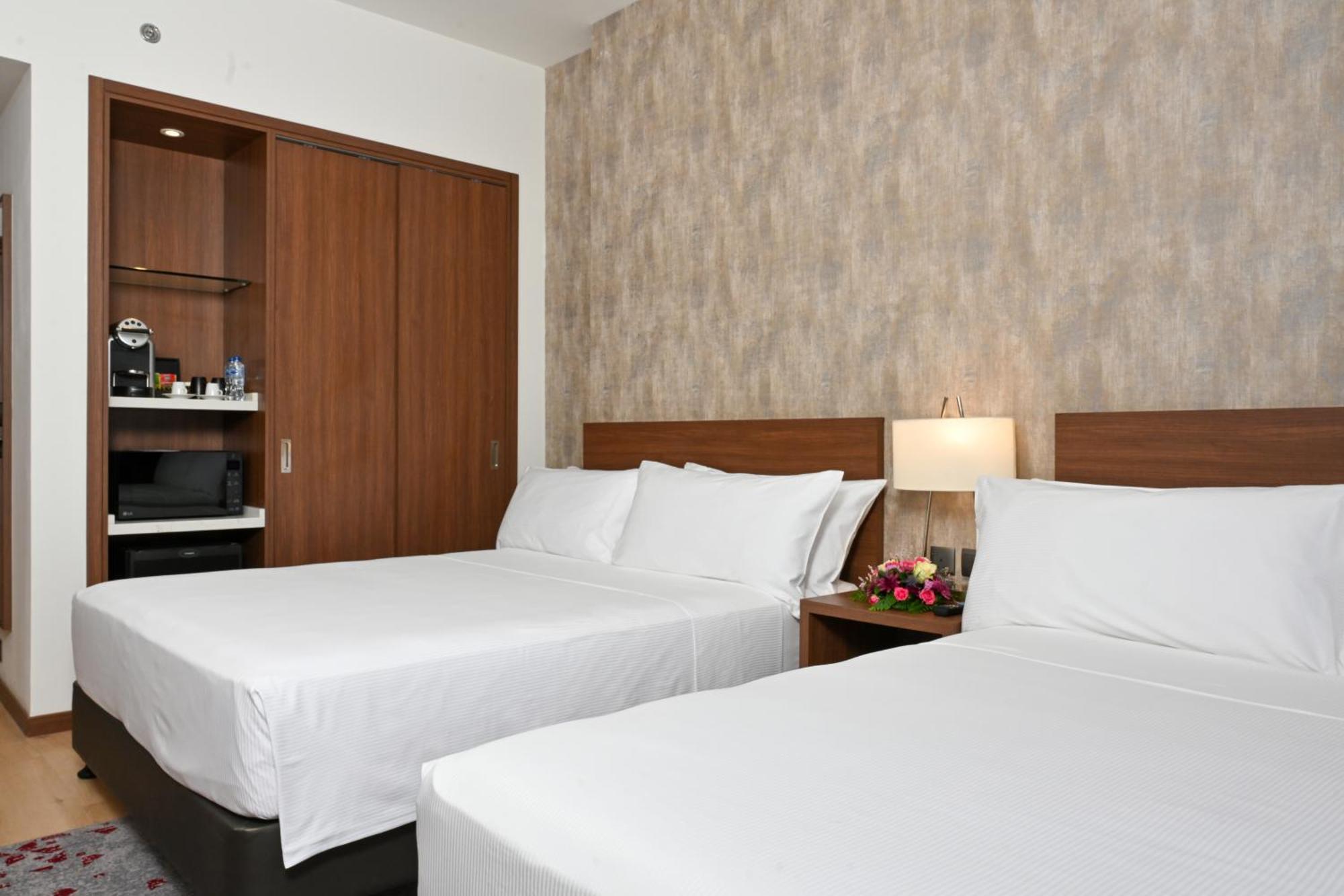 Comfort Hotel Riyadh Olaya Экстерьер фото
