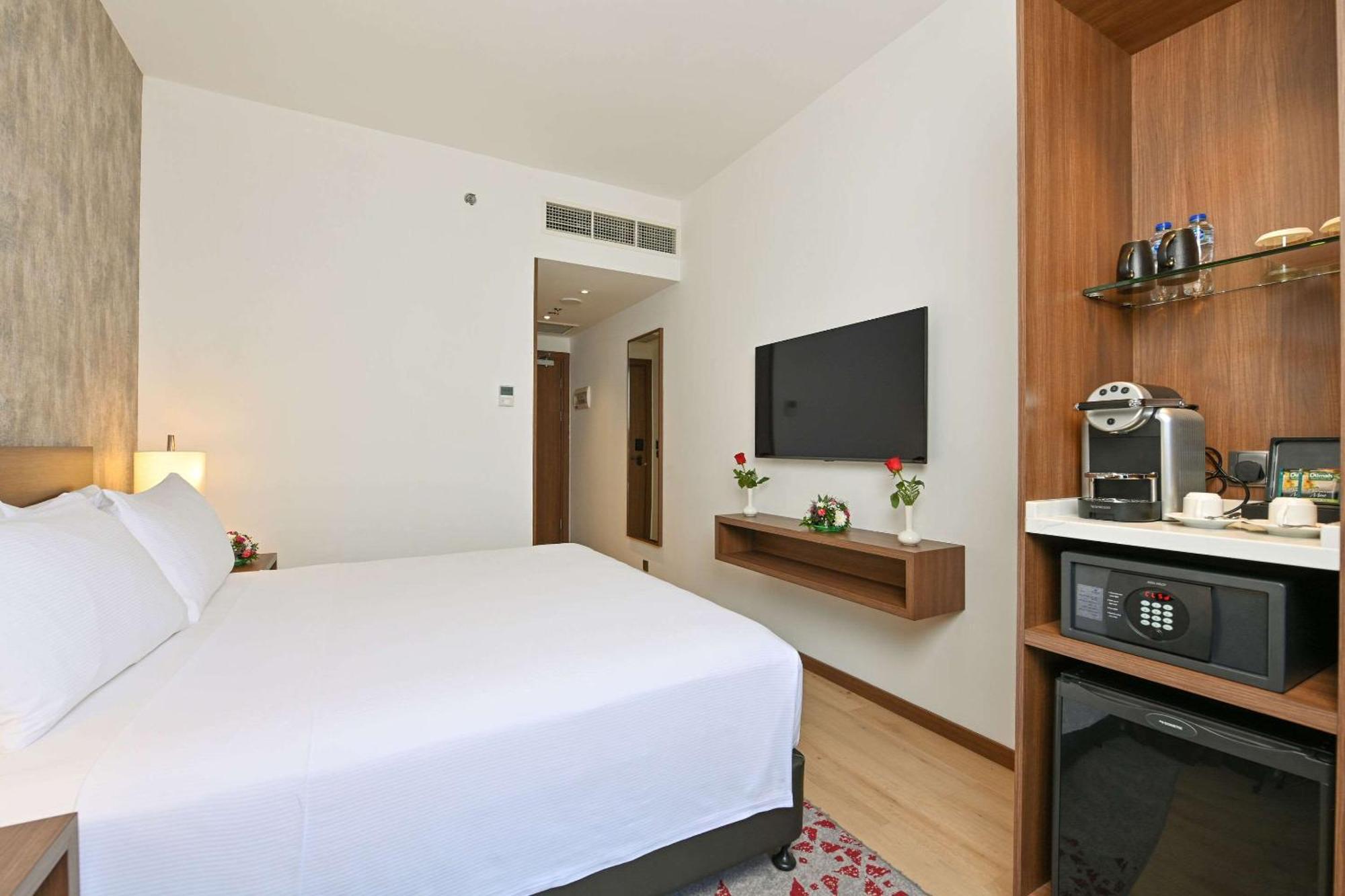 Comfort Hotel Riyadh Olaya Экстерьер фото